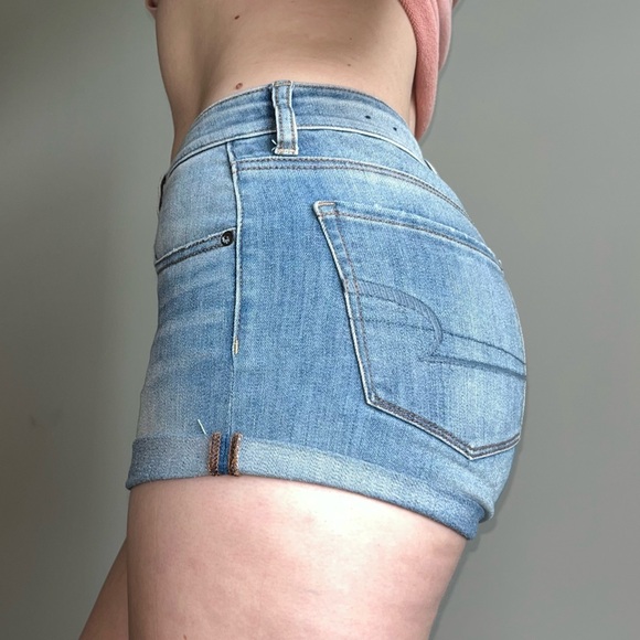 AE Ne(x)t Level Curvy High-Waisted Short Short - Picture 4 of 11
